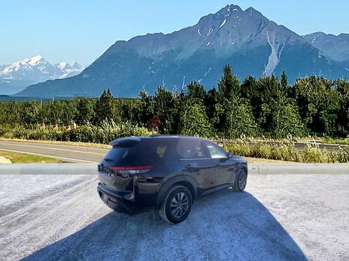 2025 Nissan Pathfinder SV 4WD