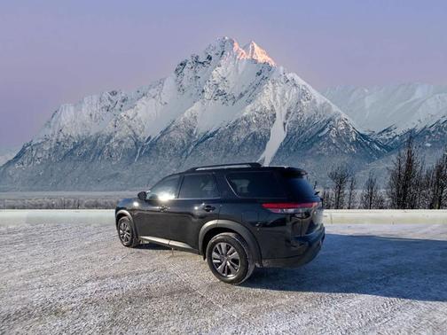 2025 Nissan Pathfinder SV 4WD