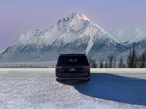 2025 Jeep Wagoneer L Series II 4x4