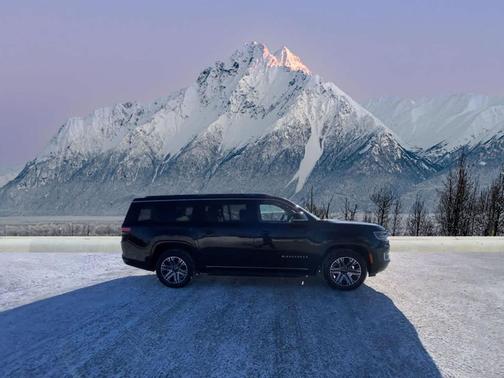 2025 Jeep Wagoneer L Series II 4x4