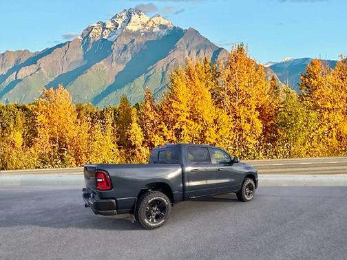 2026 RAM 1500 Warlock Crew Cab 4x4 5'7' Box