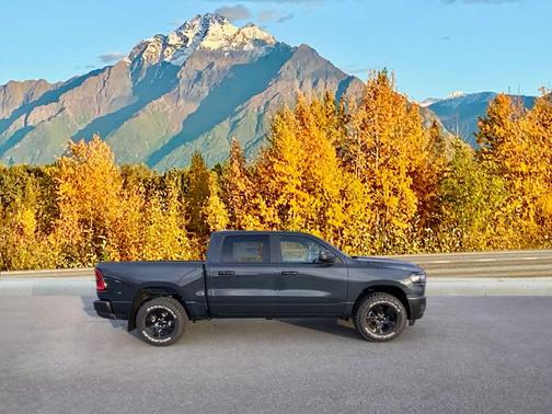 2026 RAM 1500 Warlock Crew Cab 4x4 5'7' Box