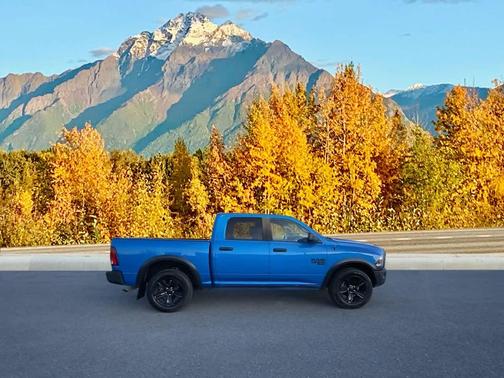 2024 RAM 1500 Classic Warlock Crew Cab 4x4 5'7' Box