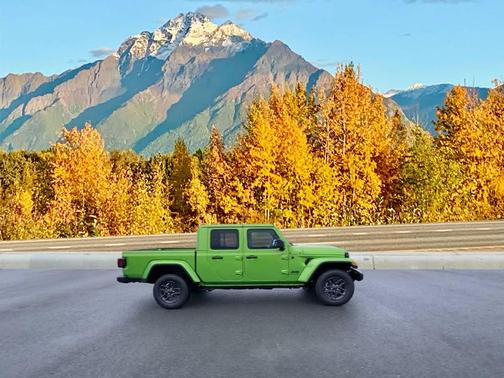 2025 Jeep Gladiator Sport S