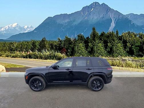 2026 Jeep Grand Cherokee Altitude