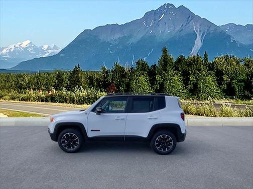 2023 Jeep Renegade Trailhawk