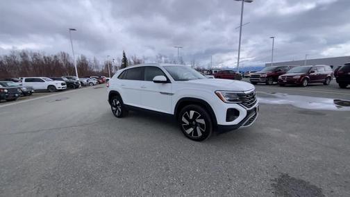 WHI/White 2025 Volkswagen Atlas Cross Sport 2.0T SE w/Technology 4MOTION