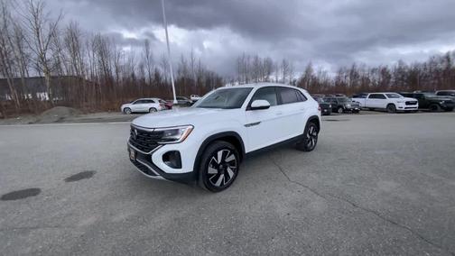 WHI/White 2025 Volkswagen Atlas Cross Sport 2.0T SE w/Technology 4MOTION
