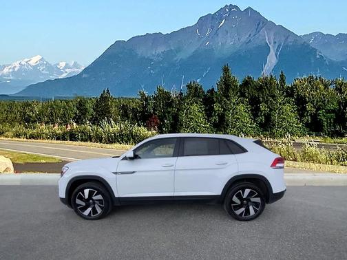 WHI/White 2025 Volkswagen Atlas Cross Sport 2.0T SE w/Technology 4MOTION