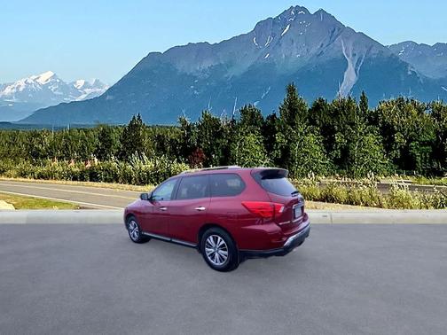 2018 Nissan Pathfinder SL