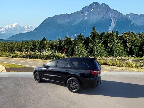 DB Black Clearcoat 2026 Dodge Durango GT Premium HEMI V8 AWD