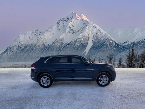 2022 Volkswagen Atlas Cross Sport 3.6L V6 SEL Premium R-Line