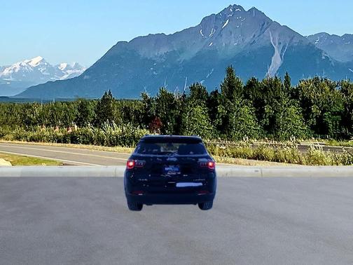 Diamond Black Crystal Pearlcoat 2026 Jeep Compass Limited