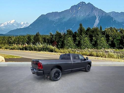 2025 RAM 2500 Laramie Crew Cab 4x4 8' Box