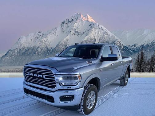 2022 RAM 2500 Laramie Crew Cab 4x4 6'4' Box