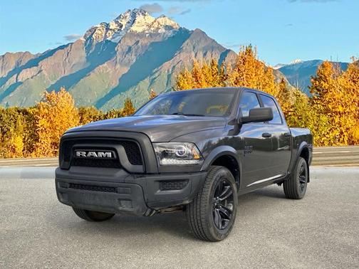 2024 RAM 1500 Classic Warlock Crew Cab 4x4 5'7' Box