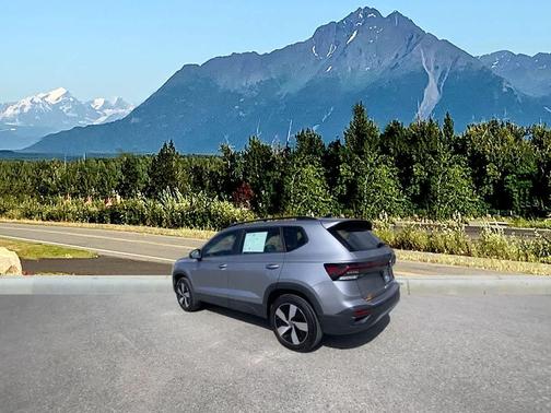 SIL/Silver 2025 Volkswagen Taos 1.5T S