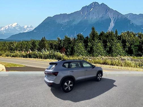 SIL/Silver 2025 Volkswagen Taos 1.5T S