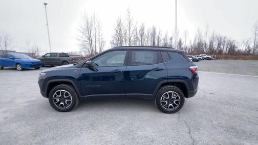 Fathom Blue Pearl Coat 2026 Jeep Compass Trailhawk