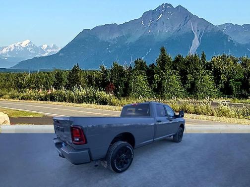 2026 RAM 2500 Big Horn Crew Cab 4x4 8' Box