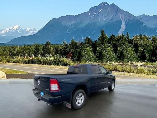 Patriot Blue Pearlcoat 2023 RAM 1500 Big Horn/Lone Star