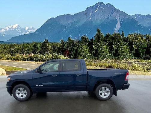 Patriot Blue Pearlcoat 2023 RAM 1500 Big Horn/Lone Star
