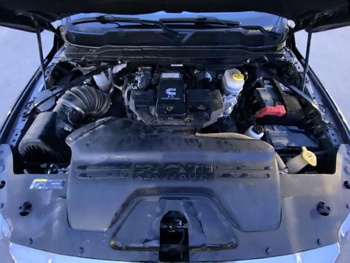 2022 RAM 2500 Big Horn Crew Cab 4x4 8' Box