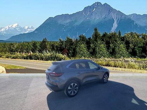 2023 Ford Escape Platinum