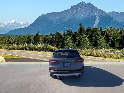 2023 Ford Escape Platinum