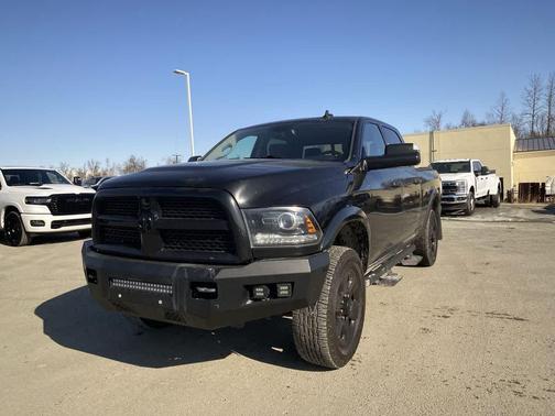 Brilliant Black Crystal Pearlcoat 2016 RAM 2500 Laramie