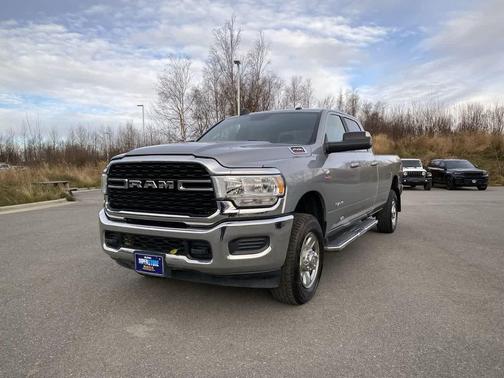 2022 RAM 2500 Big Horn Crew Cab 4x4 8' Box