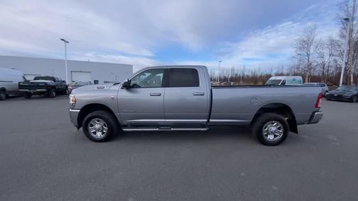 2022 RAM 2500 Big Horn Crew Cab 4x4 8' Box