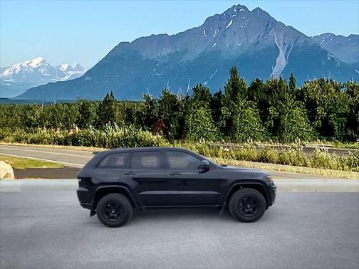 2022 Jeep Grand Cherokee Altitude