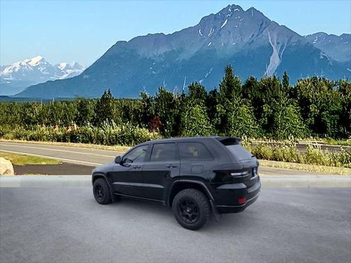 2022 Jeep Grand Cherokee Altitude