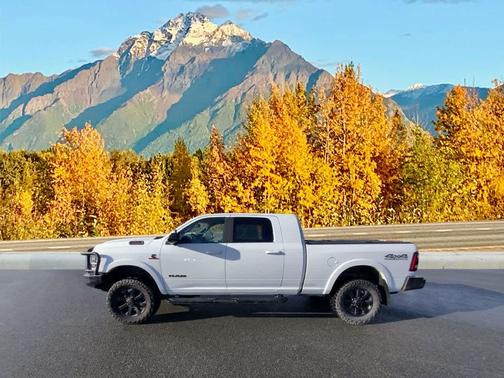 2022 RAM 2500 Laramie Mega Cab 4x4 6'4' Box