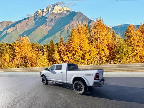 2022 RAM 2500 Laramie Mega Cab 4x4 6'4' Box