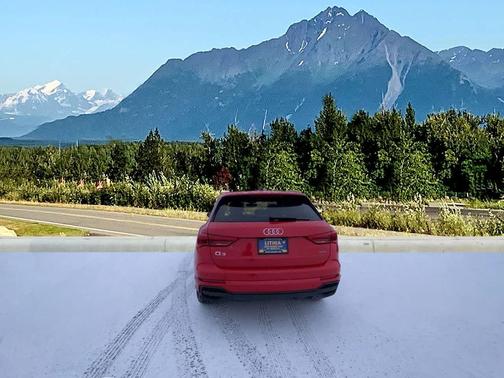 Progressive Red Metallic 2024 Audi Q3 Premium 45 TFSI S line quattro Tiptronic