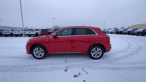 2024 Audi Q3 Premium 45 TFSI S line quattro Tiptronic