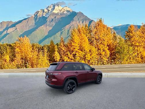 2025 Jeep Grand Cherokee Altitude