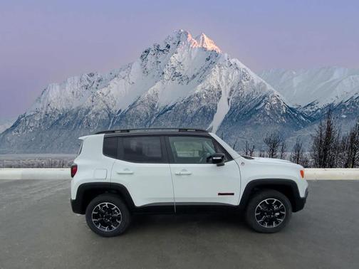 2023 Jeep Renegade Trailhawk