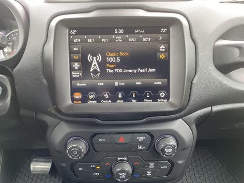 2023 Jeep Renegade Trailhawk