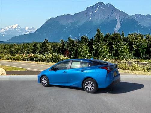 2022 Toyota Prius XLE
