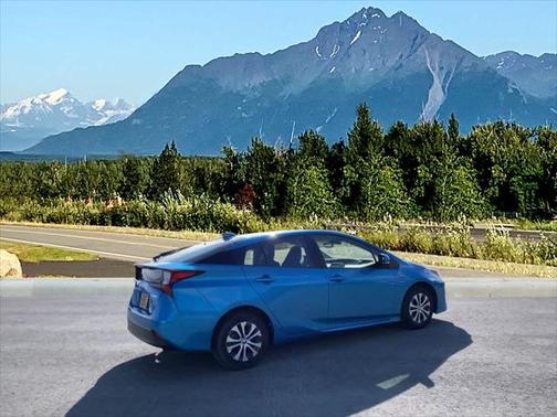 2022 Toyota Prius XLE