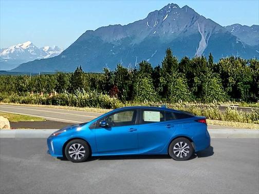 2022 Toyota Prius XLE