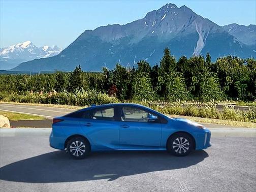2022 Toyota Prius XLE