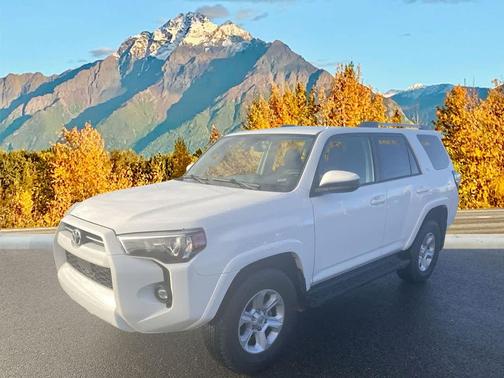 2024 Toyota 4Runner SR5