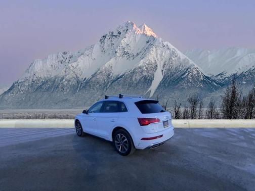 2023 Audi Q5 45 S line Premium Plus