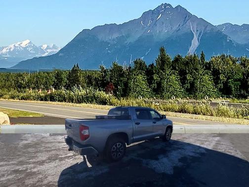 2018 Toyota Tundra SR5