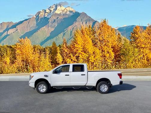 2022 Nissan Titan XD S