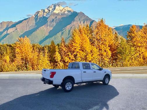 2022 Nissan Titan XD S